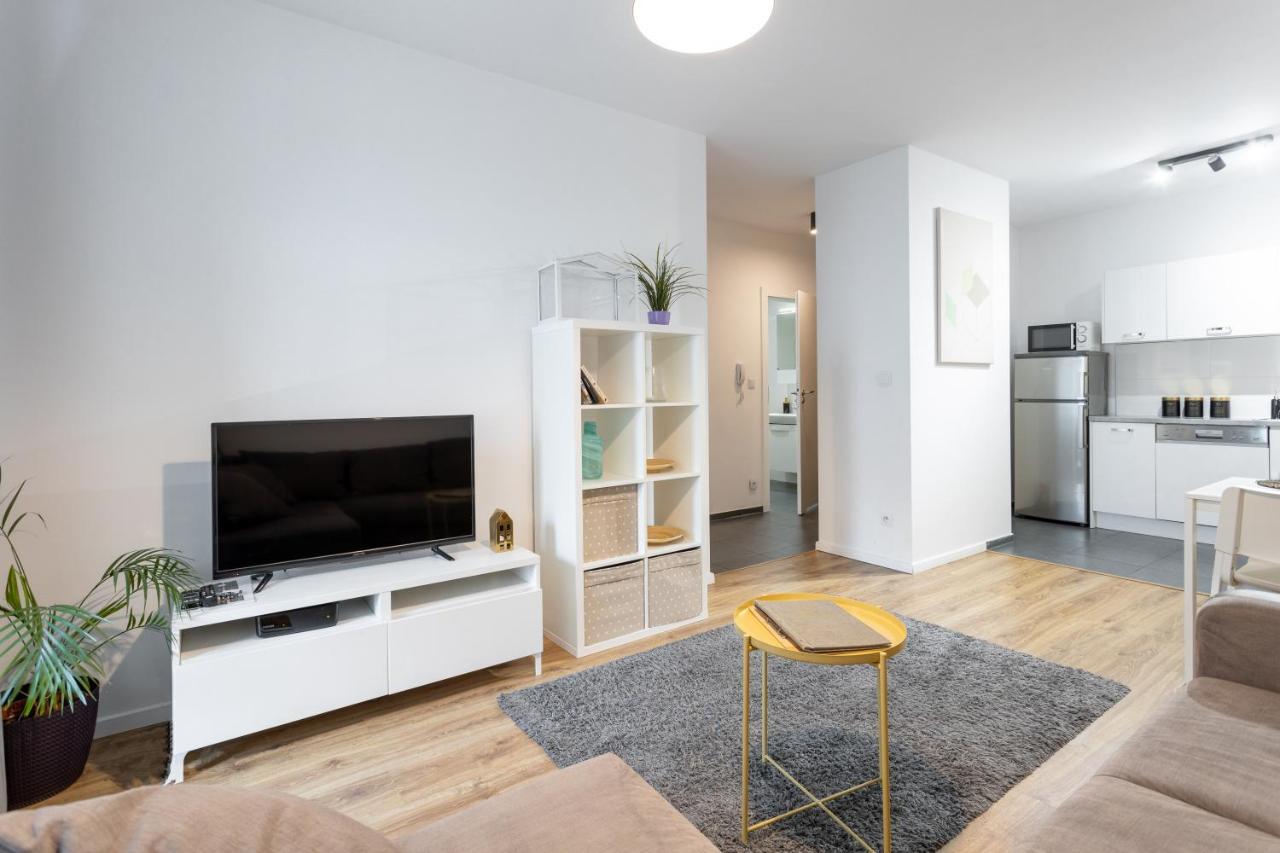 Golden Apartments Warsaw - Big And Bright Stylish Apartments - City Center - Pereca מראה חיצוני תמונה