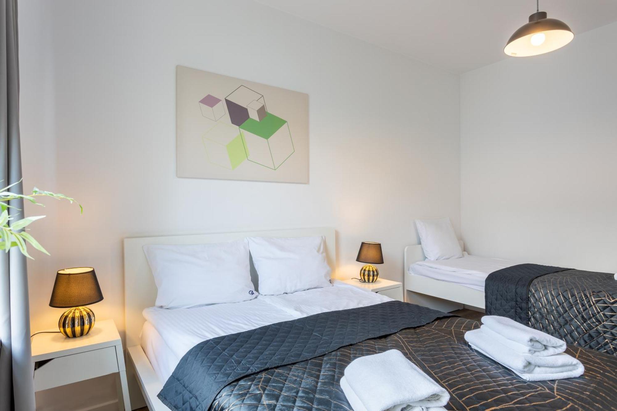 Golden Apartments Warsaw - Big And Bright Stylish Apartments - City Center - Pereca מראה חיצוני תמונה